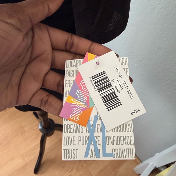 NWT!! 🖤🖤 LuLaRoe Black Women's Tunic Top - Picture 3 of 4